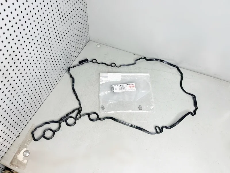 Прокладка клапанной крышки BMW F20 F21 F45 F46 F30 F32 F36 F48 Mini F57, F54, F60, F55, F56, i8 I12, I15