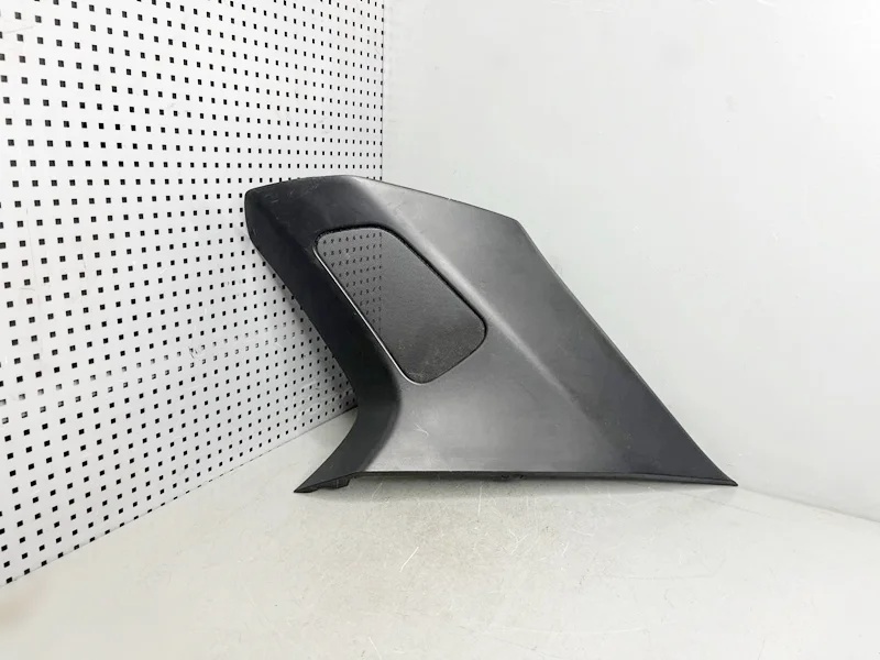 Обшивка стойки задняя правая BMW E70