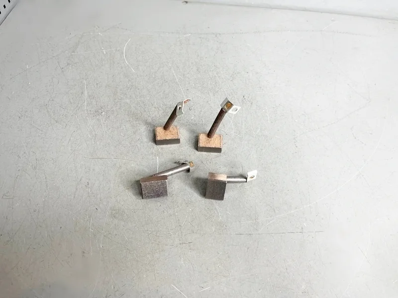 Щетки стартера Volvo, Mercedes, New Hooland