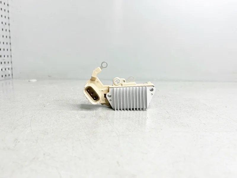 Реле-регулятор генератора 24VOLT, KOMATSU XZN1306 , KOMATSU PC220