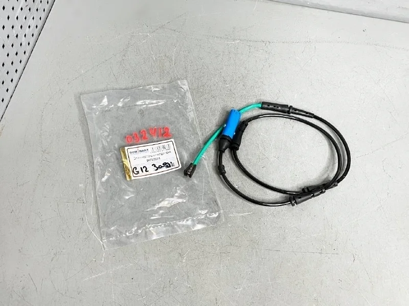 Датчик износа колодок задний BMW F90 M5, G30 G31 G11 G12 F91 F92 G14 G15 G16 G05 G06