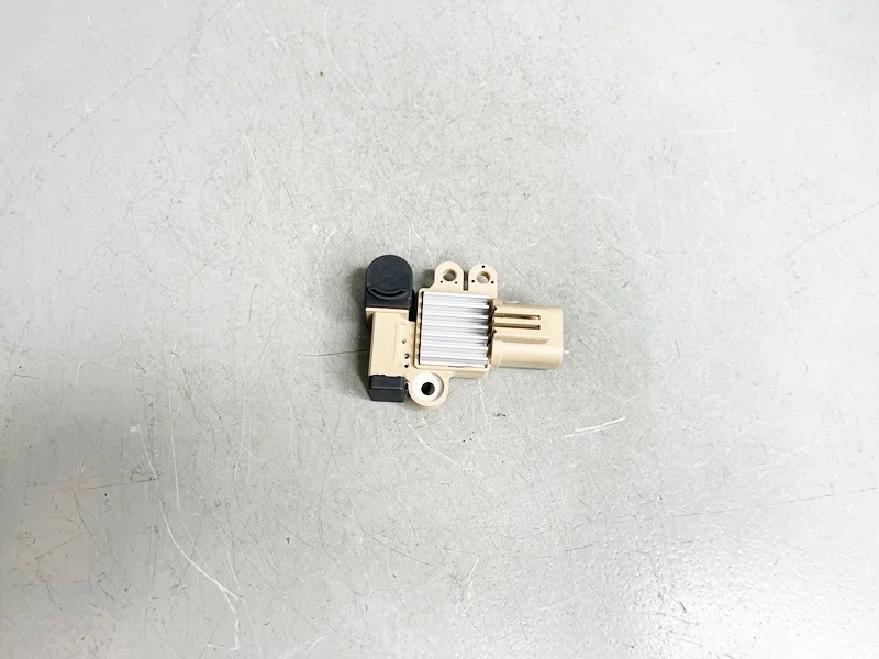 Реле-регулятор генератора Hyundai