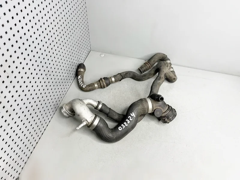 Патрубок радиатора верхний BMW F01 F02 F06 F07 F10 F12 