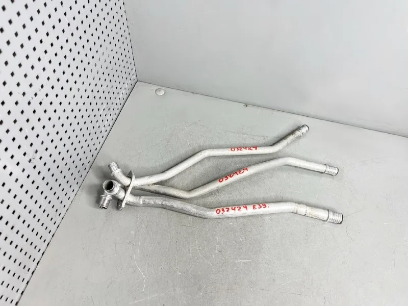 Патрубок отопителя BMW E39
