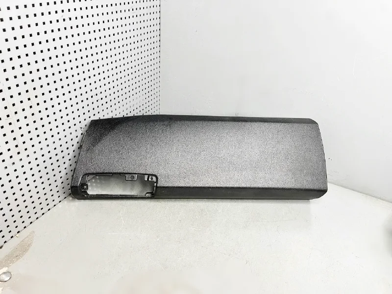 Обшивка стойки центральная левая BMW E70