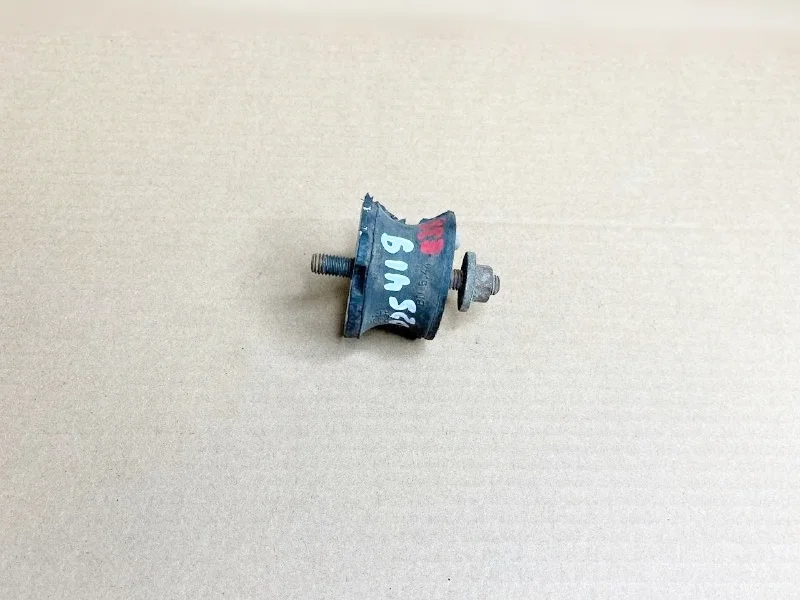 Опора КПП BMW E32 Е36 E34 E38 E39 E46