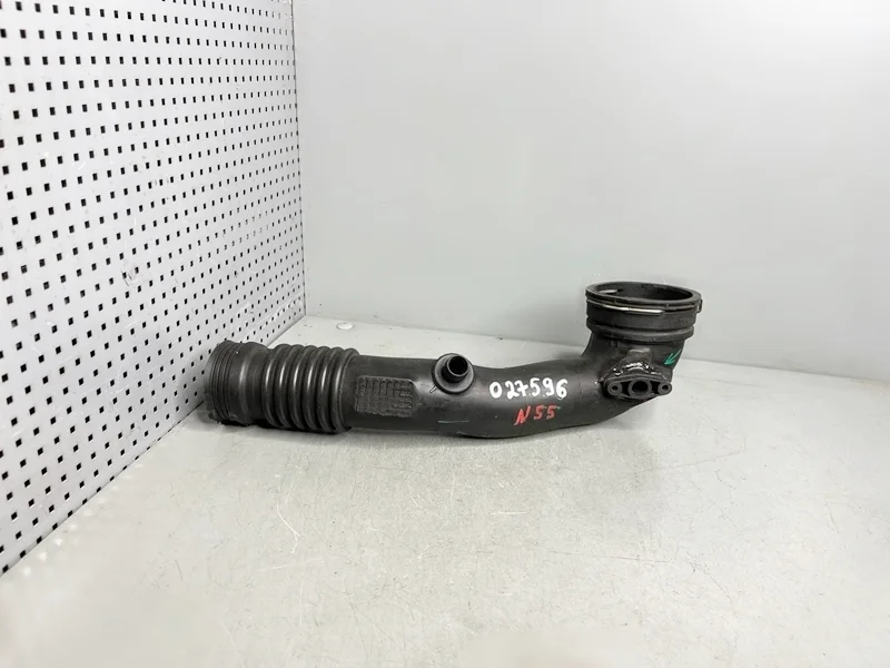 Патрубок интеркулера BMW F07 GT, F10 F11 F06 F12 F13 F01 F02 E70 E71