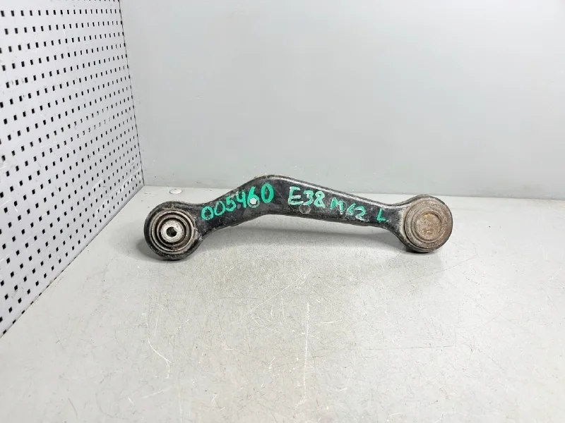 Рычаг задний левый верхний BMW E38