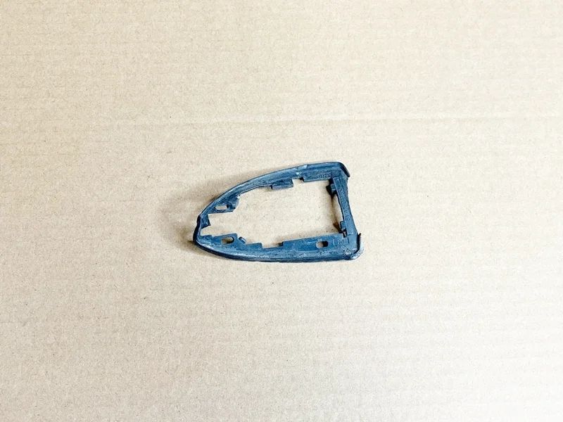 Прокладка ручки двери правая BMW E53