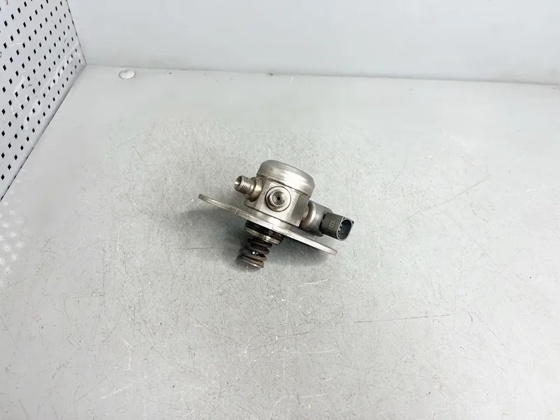 Насос высокого давления ТНВД BMW E81 E82 E87 E88 E90 E92 E93 E60