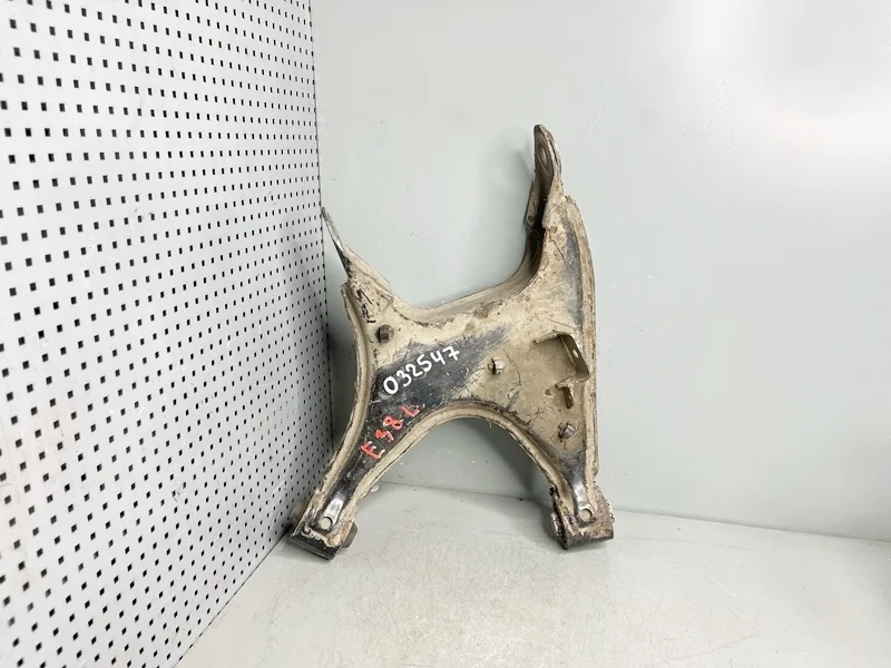 Рычаг задний левый H-образный BMW E38