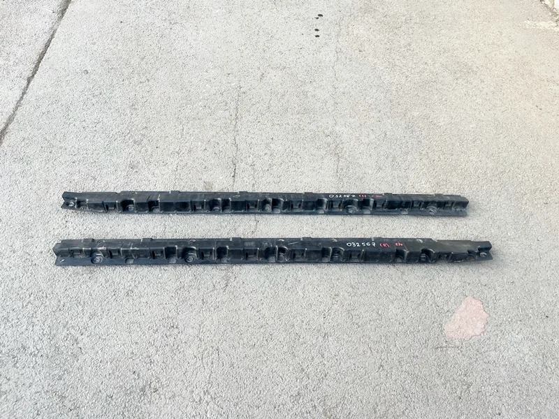 Кронштейн накладки порога левый правый BMW E70