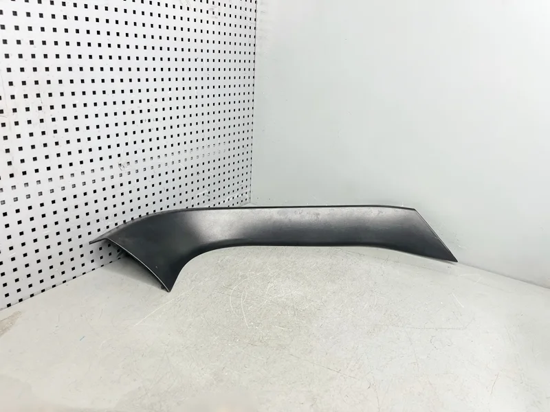 Обшивка крышки багажника левая BMW E70