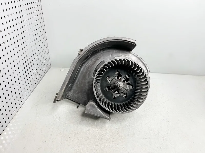 Моторчик печки BMW E70 E71