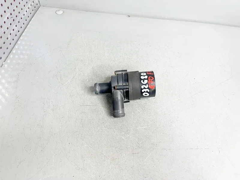 Насос водяной (доп. помпа) BMW F06 F07 F10 F11 F12 F01 F02 F25 F26 E70 E71