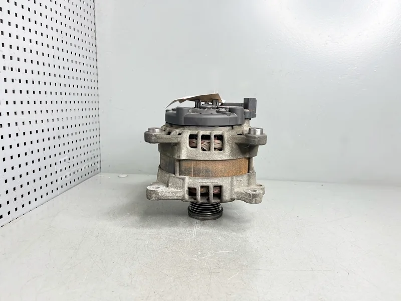 Генератор Audi A1 A3 Q3, VW Golf, Seat Ibiza, Leon, Skoda Rapid