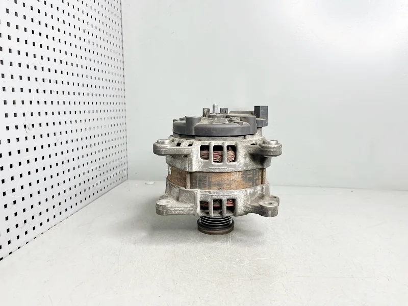 Генератор Audi A1 A3 Q3, VW Golf, Seat Ibiza, Leon, Skoda Rapid