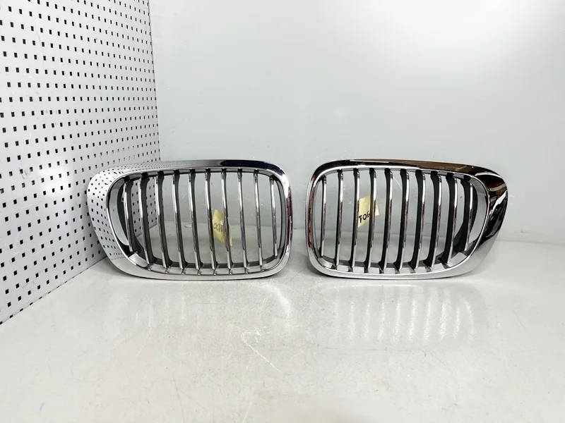 Решетка радиатора левая правая BMW Е46, М3