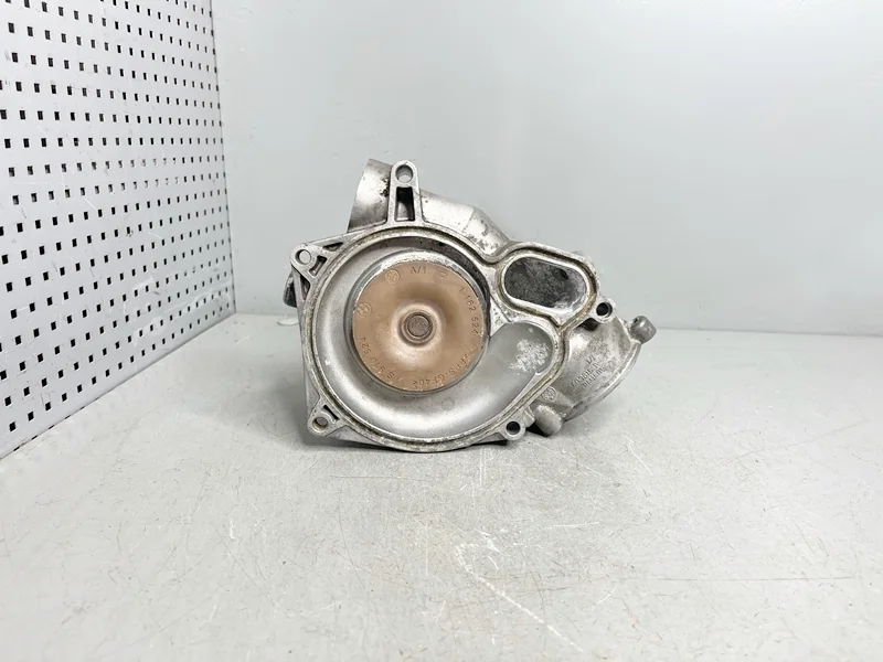 Насос водяной помпа BMW E70 E71 F01 F02 F06 F07 GT, F10 F11 F12 F15 F16
