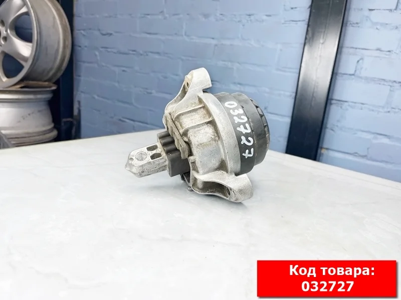 Опора двигателя правая BMW F01 F02 F06 F07 F10 F11 F12 