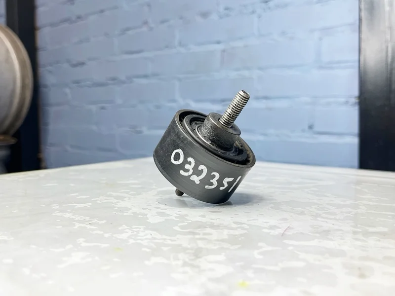Ролик обводной BMW F07 F10 F06 F12 F01 F02 F15 F16 E70 E71