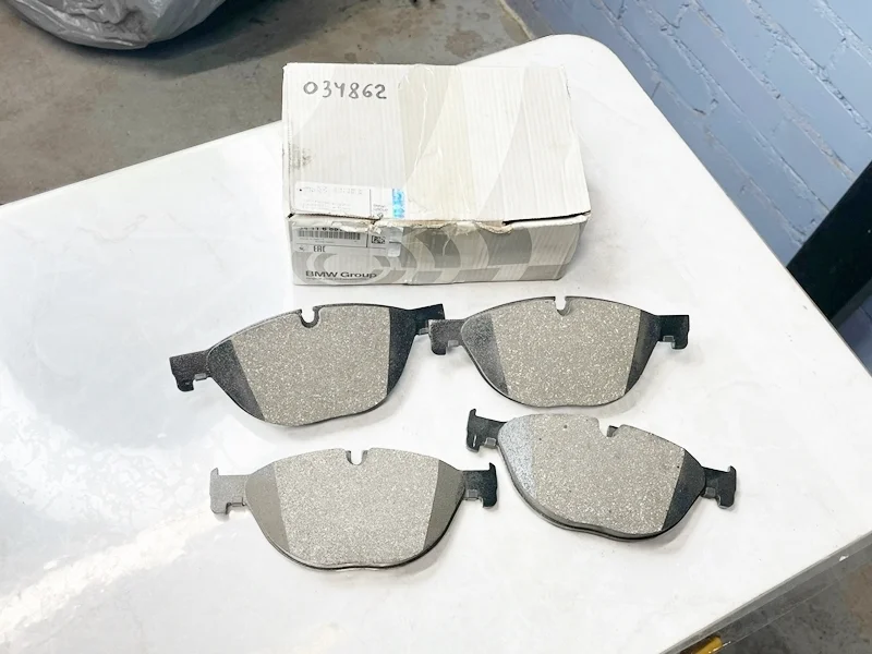 Тормозные колодки передние BMW F10 F01 F07 F06 F12