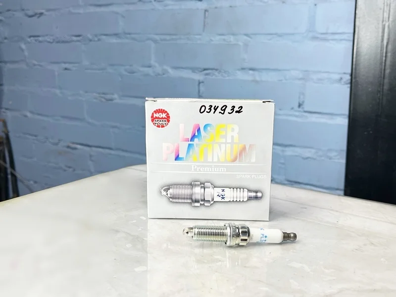 Свеча зажигания BMW F20 F21 F22 F30 F31 Mini Cooper R55 R56 R57 R58 R59