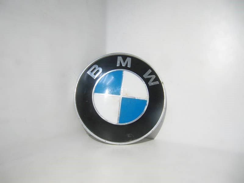 Значок BMW Е87 Е90 Е39 Е60 F10 Е65 F01 Е84 Е83 F25 Е53 Е70 Е71