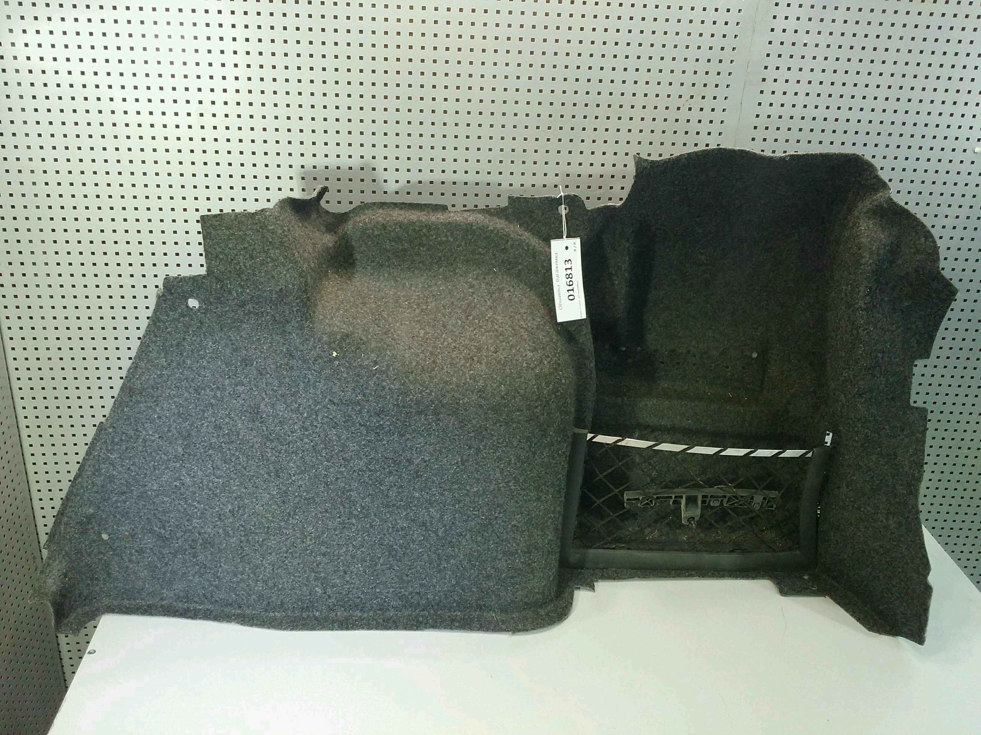 Обшивка багажника правая Skoda Octavia A4 (1U-)
