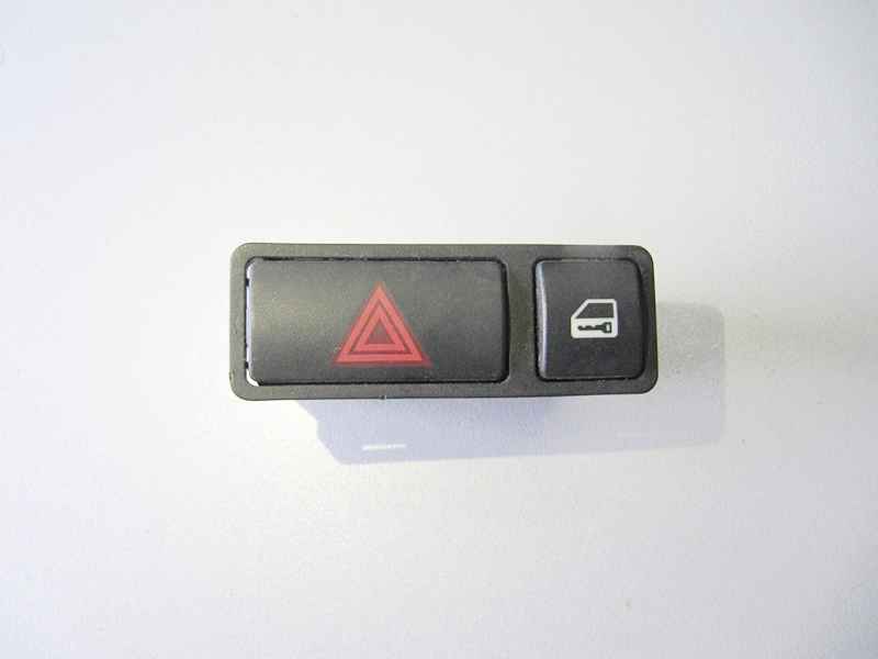 Кнопка аварийной сигнализации BMW Е46 Е53 Е85 Е86