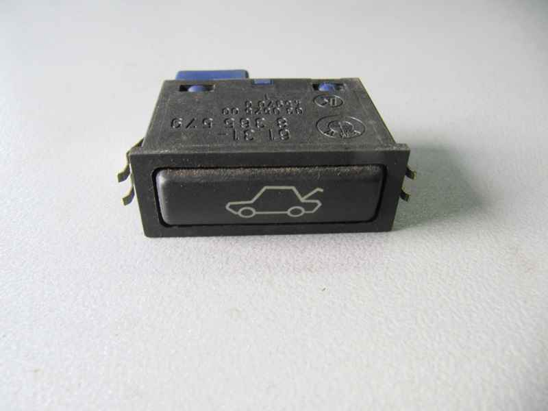 Кнопка открывания багажника BMW Е38 Е39 Е46 Е53