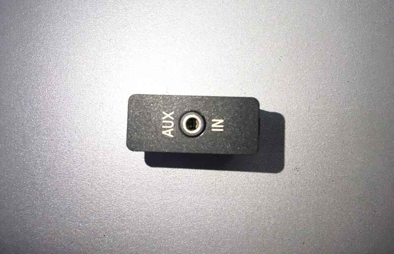 Разъем AUX BMW E81 E82 E87 E90 E92 E93 E60 F10 E84 E83 F25 F26 E70 E71 Z4