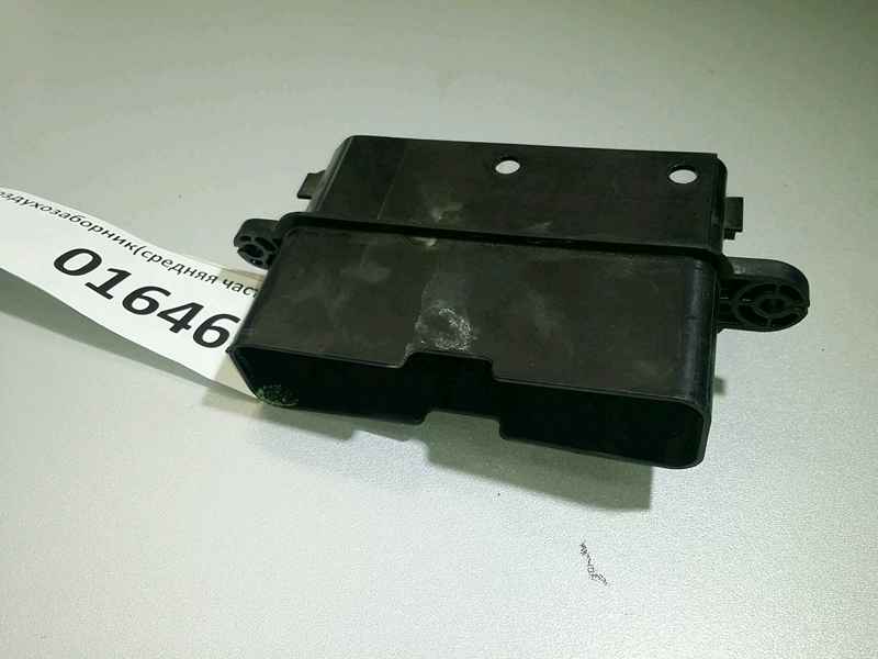 Воздухозаборник Hyundai Solaris 2