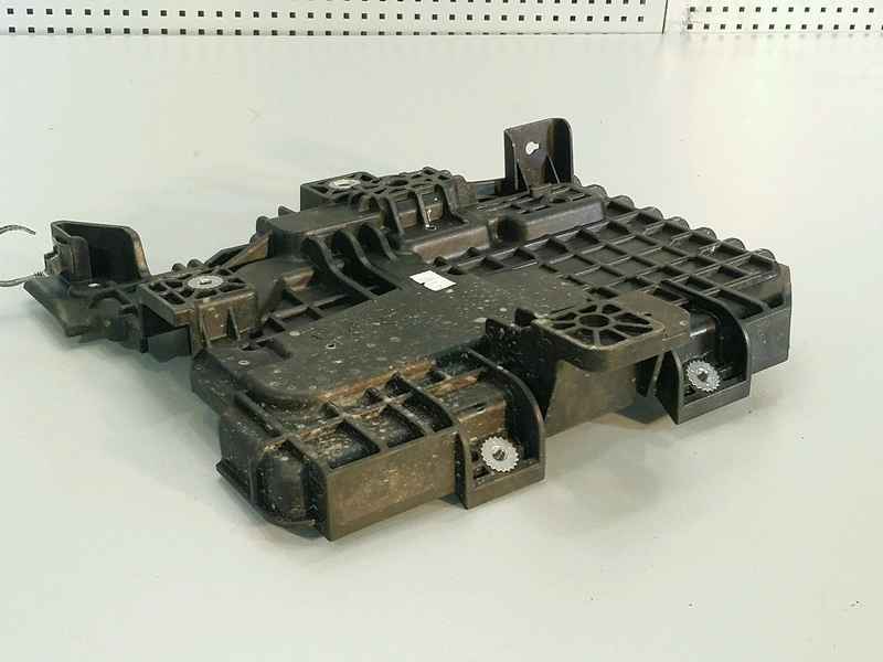 Крепление АКБ (корпус/подставка) Hyundai Solaris 2, KIA RIO