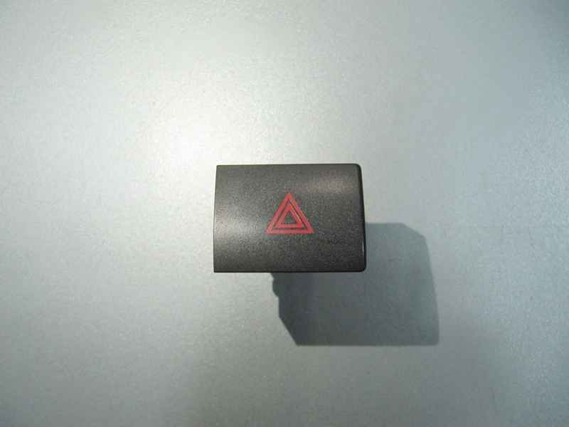 Кнопка аварийной сигнализации Hyundai Elantra