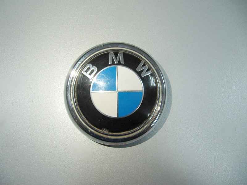 Эмблема двери багажника BMW F25