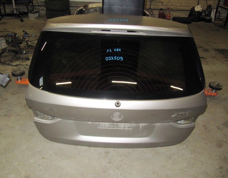Дверь багажника со стеклом BMW E84