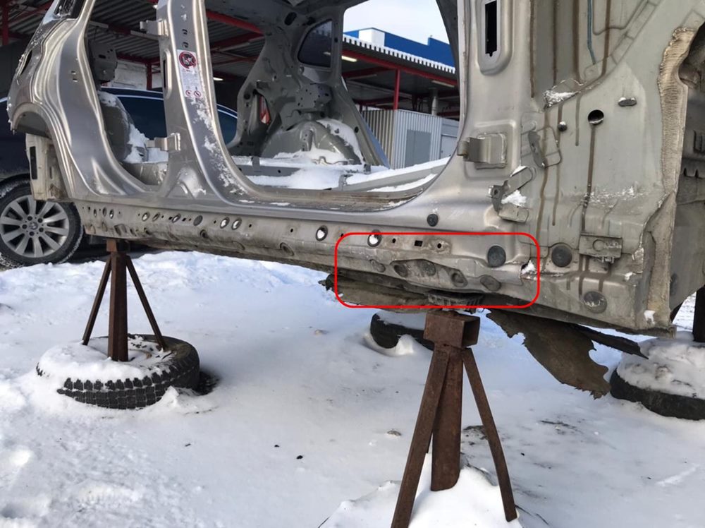 Порог правый BMW E84