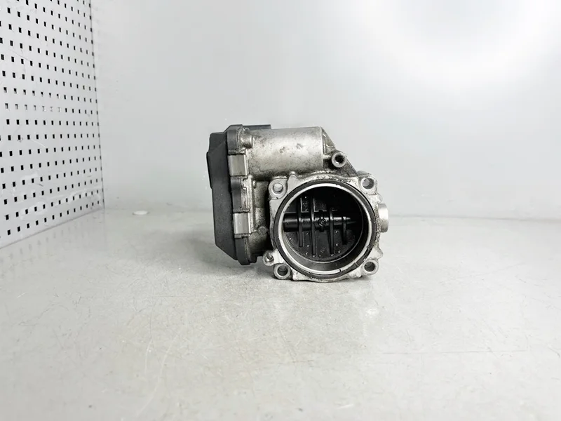 Заслонка дроссельная BMW E70 E71 F07 GT, F10 F06 F12 F01 F02 F15 F16 F85 F86