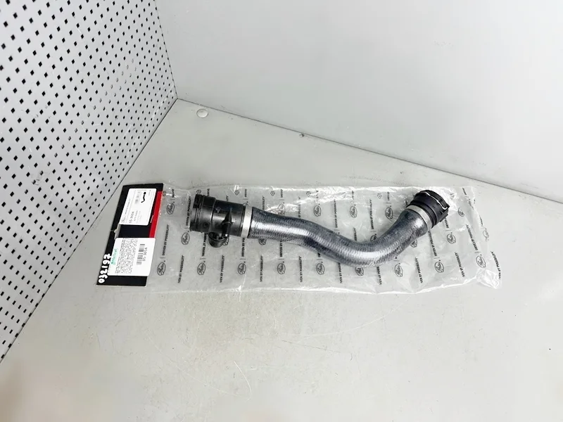 Патрубок радиатора верхний BMW F20 F21 F22 F30 F34 F32 F33 F36