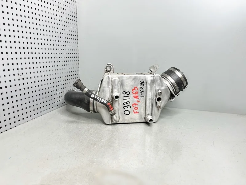 Радиатор (интеркулер) BMW F07 GT F10 F06 F12 F01 F02 E70 E71 F15 F16