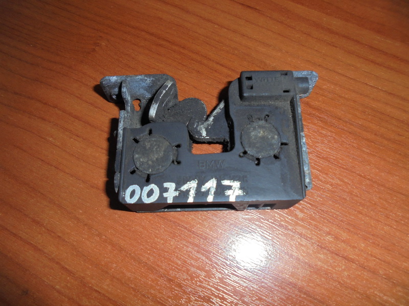 Замок капота BMW E81 E82 E87 E88 Е60 E63 E64 Е90 E92 E93 Е84 Е83